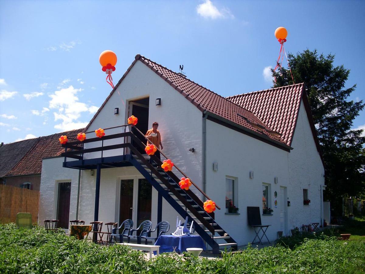 Penzion Ferme Lenfant Ville-Pommeroeul Exteriér fotografie